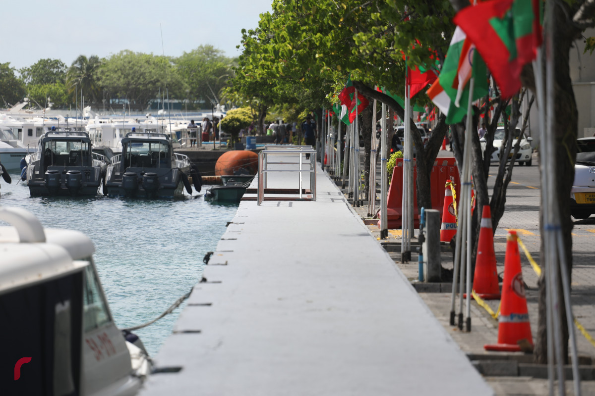 08 ޖޫން 2019 -- އިންޑިޔާގެ ބޮޑުވަޒީރު ނަރެންދުރާ މޯދީއަށް މަރުހަބާ ދެންނެވުމުގެ ގޮތުން މާލޭގެ މަގުތައް ޒީނަތްތެރި ކޮށްފައި-- ފޮޓޯ: ޝުއައިބް މުހައްމަދު