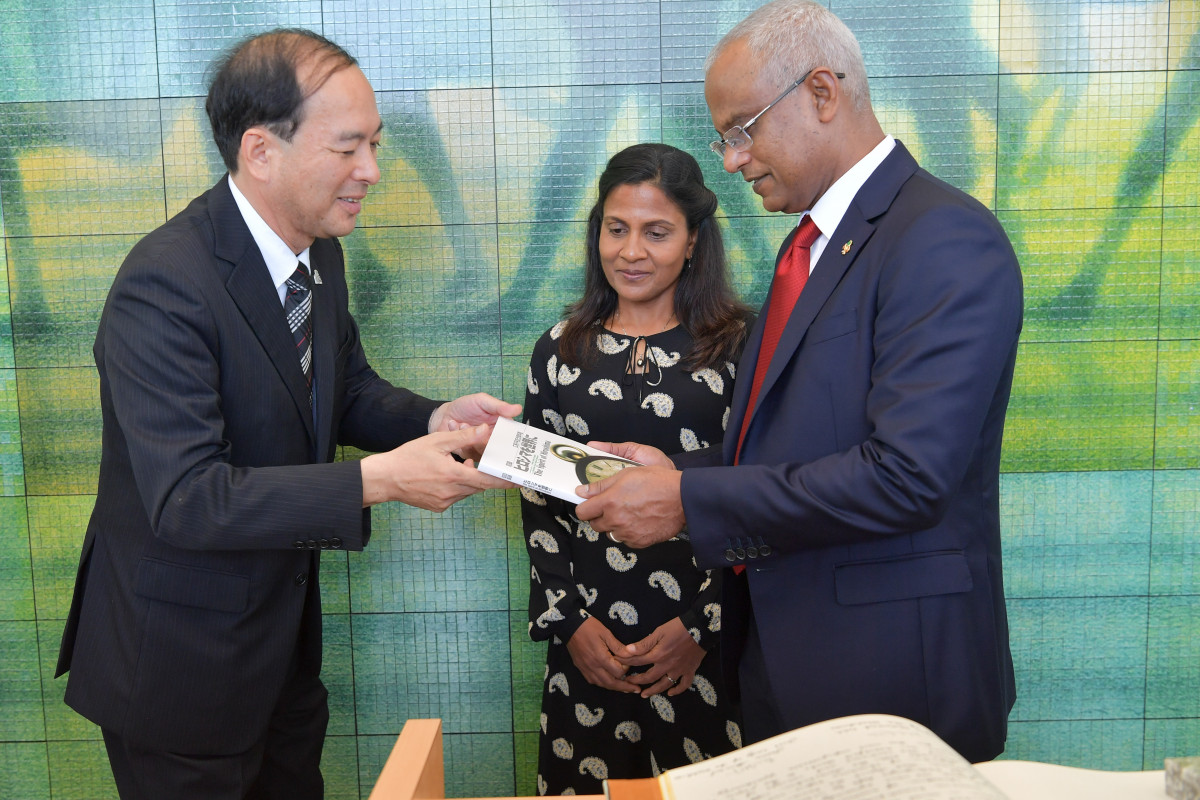 "ހީރޯޝީމާ ޕީސް މެމޯރިއަލް މިއުޒިއަމް" އަށް ރައީސުލްޖުމްހޫރިއްޔާ ޒިޔާރަތް ކުރެއްވުން -- ފޮޓޯ: ރައީސް އޮފީސް