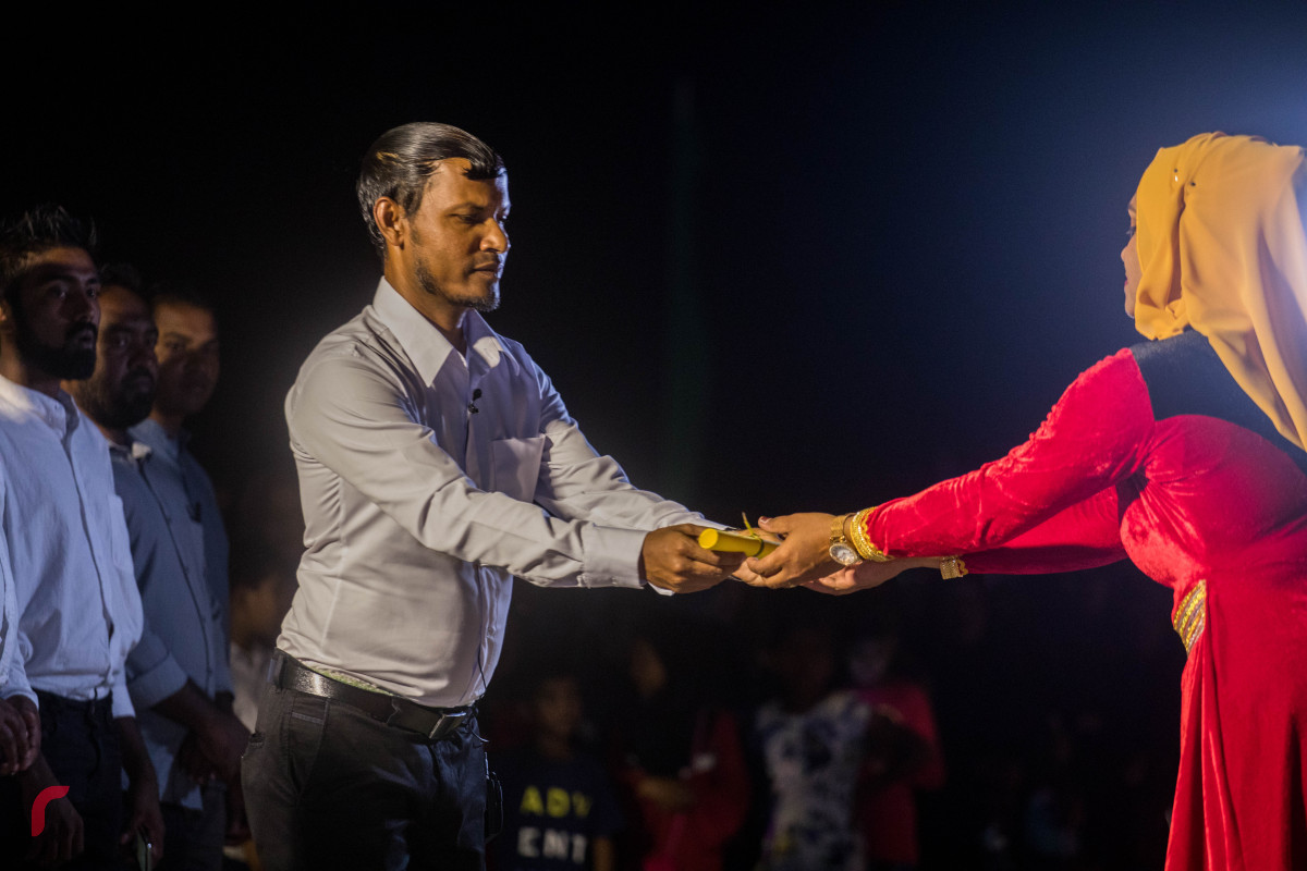 10 އޯގަސްްޓް 2019/ ހއ.ހޯރަފުށި --އީދު ފާހަގަ ކުރުމުގެ ހުއްދަ ހޯދުމަށް ރަށުގެ ކަނބަލުން ރަށުގެ އިސް ވެރިންގެ އަރިހަށް އައިސް ހުއްދަ ހޯދަނީ- ފޮޓޯ: ޝުއައިބް މުހައްމަދު