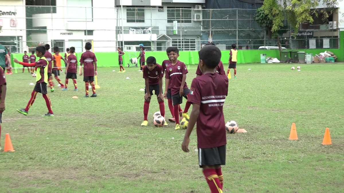 ޓްރެއިނިންގ ސެޝަންތަކުގެ ތެރެއިން