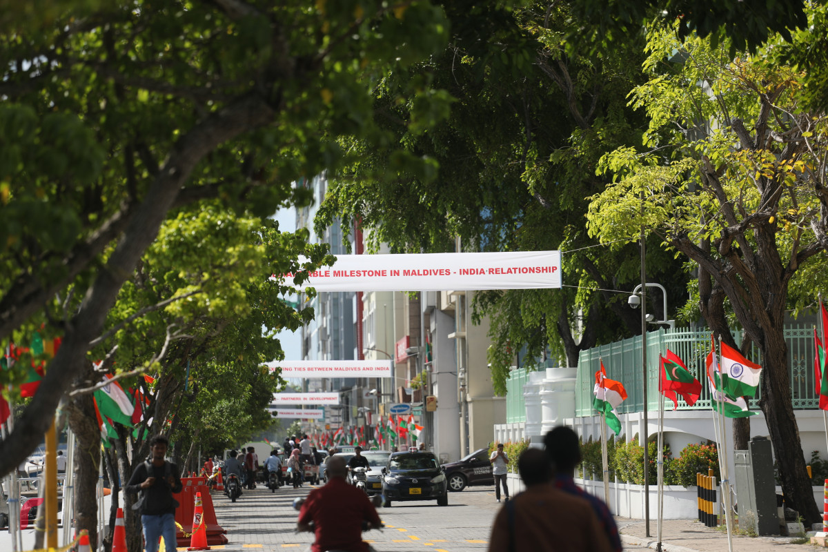 08 ޖޫން 2019 -- އިންޑިޔާގެ ބޮޑުވަޒީރު ނަރެންދުރާ މޯދީއަށް މަރުހަބާ ދެންނެވުމުގެ ގޮތުން މާލޭގެ މަގުތައް ޒީނަތްތެރި ކޮށްފައި-- ފޮޓޯ: ޝުއައިބް މުހައްމަދު