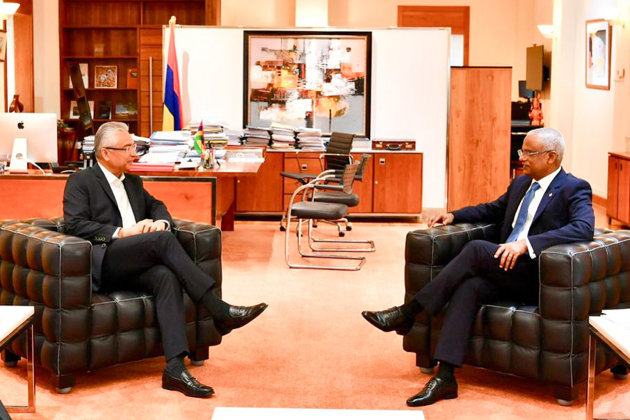 20 ޖުލައި 2019 --މޮރިޝަސްގެ ބޮޑުވަޒީރާ އެކު ކުރިޔަށްދިޔަ ބައްދަލުވުމުގެ ތެރެއިން-- ފޮޓޯ: ރައީސް އޮފީސް