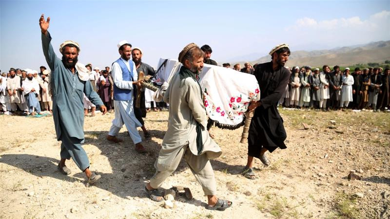 ބޮމުގެ ހަމަލާއެއްގައި ޝަހީދުވި ބައެއްގެ ޖަނާޒާއެއްގެ ތެރެއިން