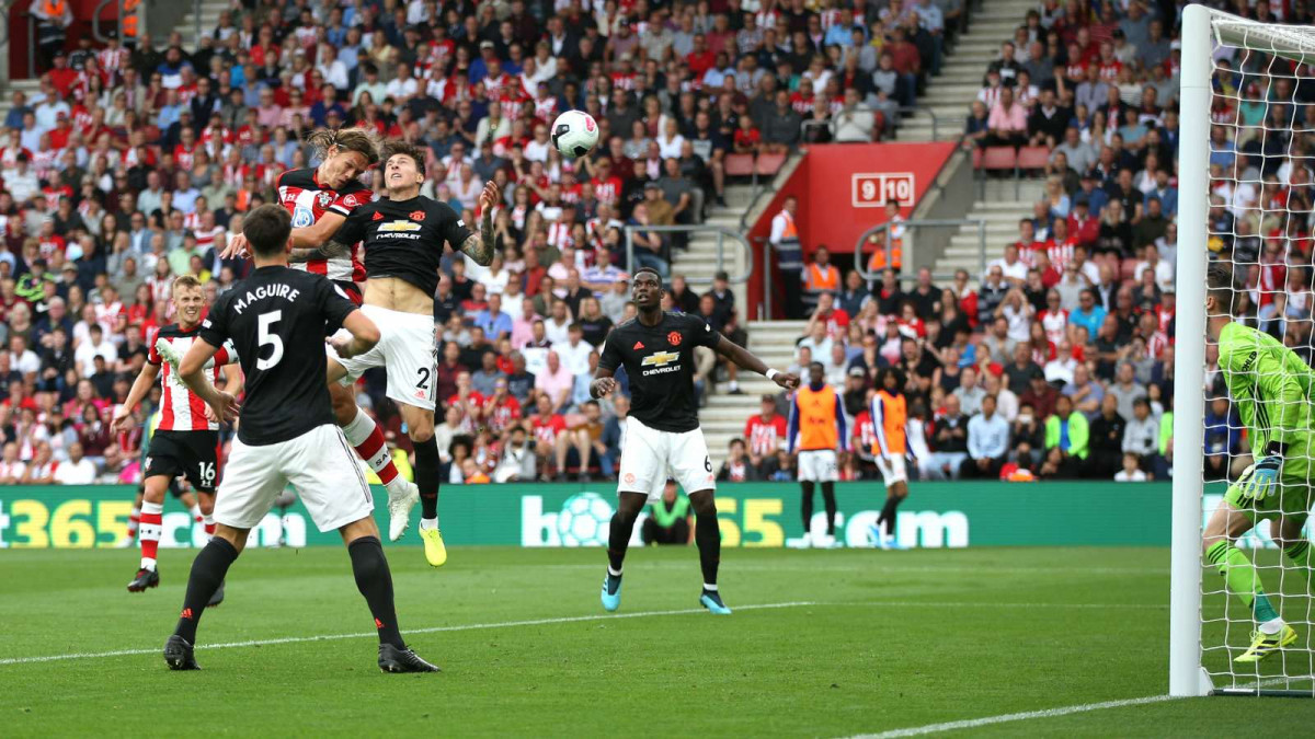 ސައުތްހެމްޓަން އަދި ޔުނައިޓެޑް ބައްދަލުކުރި މެޗުގެ ތެރެއިން