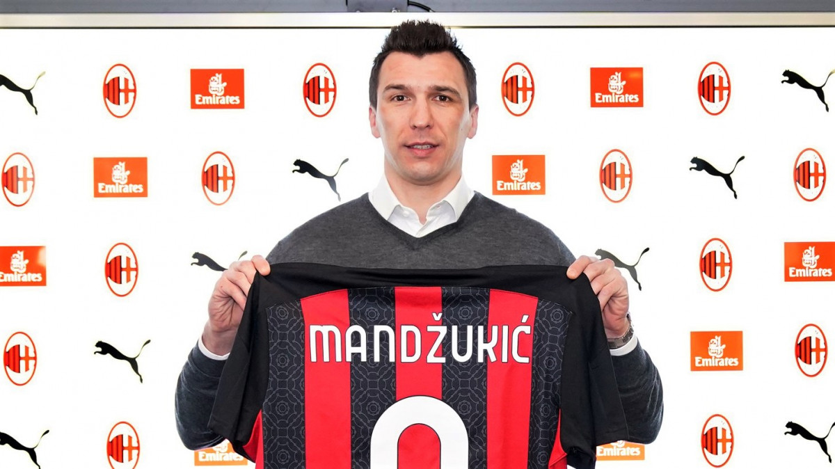 މިލާނާ ގުޅުނު ކްރޮއޭޝިއާ ފޯވާޑް މާރިއޯ މަންޒުކިޗް