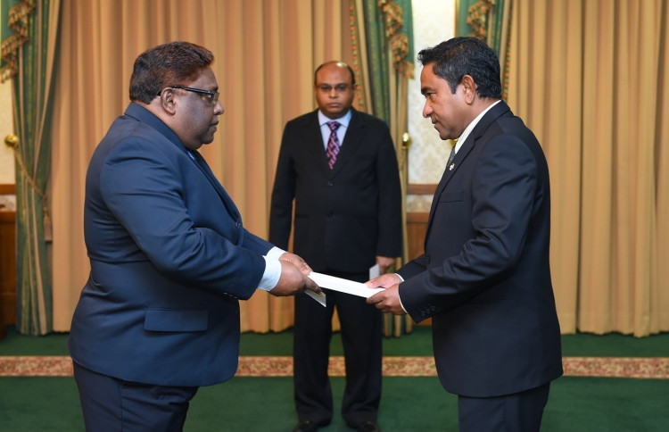 ކުރީގެ ސުޕްރީމް ކޯޓު ފަނޑިޔާރު އަލީ ހަމީދަށް މަގާމުގެ ފަތްކޮޅު އަރުއްވަނީ