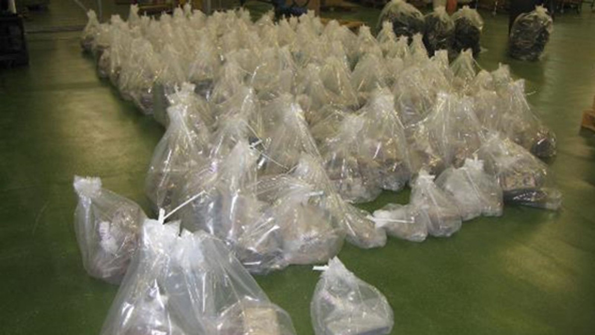 އެސެކްސް ބަނދަރުން އަތުލައިގަތް މަސްތުވާތަކެތި މީޑިއާތަކަށް ދައްކާލަނީ