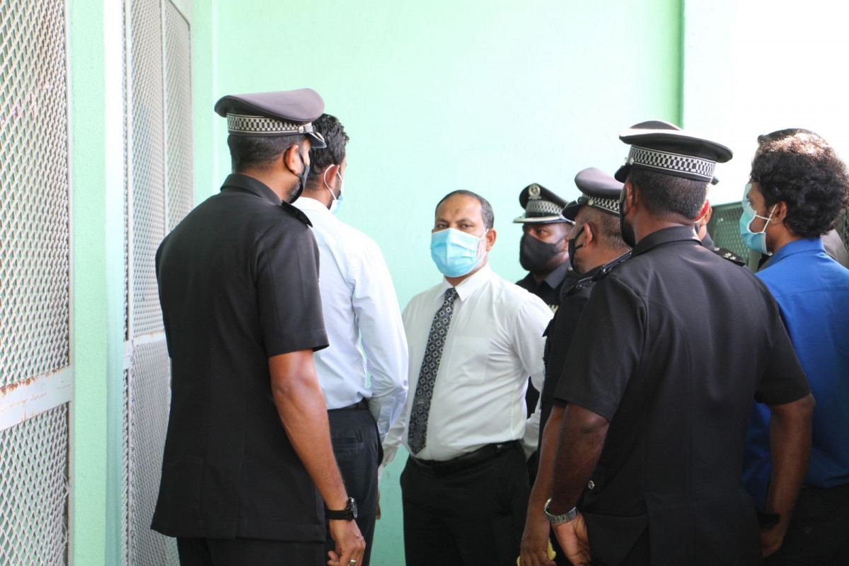 ހޯމް މިނިސްޓަރު އިމްރާން އަބްދުﷲ މާފުށީ ޖަލަށް ކުރެއްވި ޒިޔާރަތުގެ ތެރެއިން