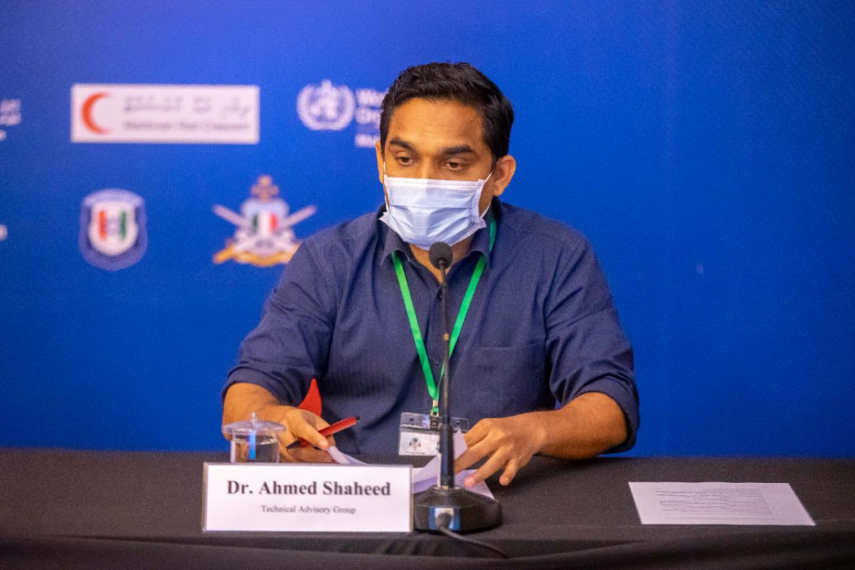 އެޗްއީއޯސީގައި ހޯމަ ދުވަހުގެރޭ ބޭއްވި ޕްރެސް ބްރީފިންގައި ޑރ. ޝަހީދު ވާހަކަ ދައްކަނީ