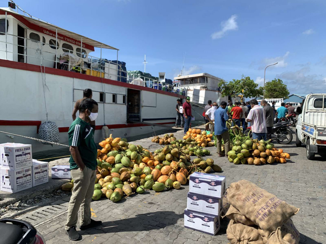 ބޯޓު ތަކަށް މުދާ ބަރުކުރަނީ