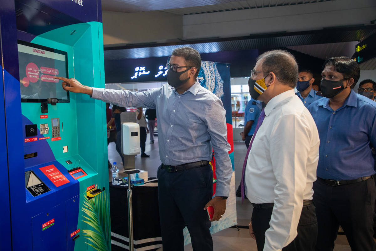 އުރީދޫ މޯލްޑިވްސްއިން ވެލާނާ އިންޓަރނޭޝަނަލް އެއަރޕޯޓުގައި ސެލްފް ސަރވިސް ކިއޮސްކްގެ ޚިދުމަތްދޭން ފެށުމަށް ބޭއްވި ރަސްމިއްޔާތުގެ ތެރެއިން