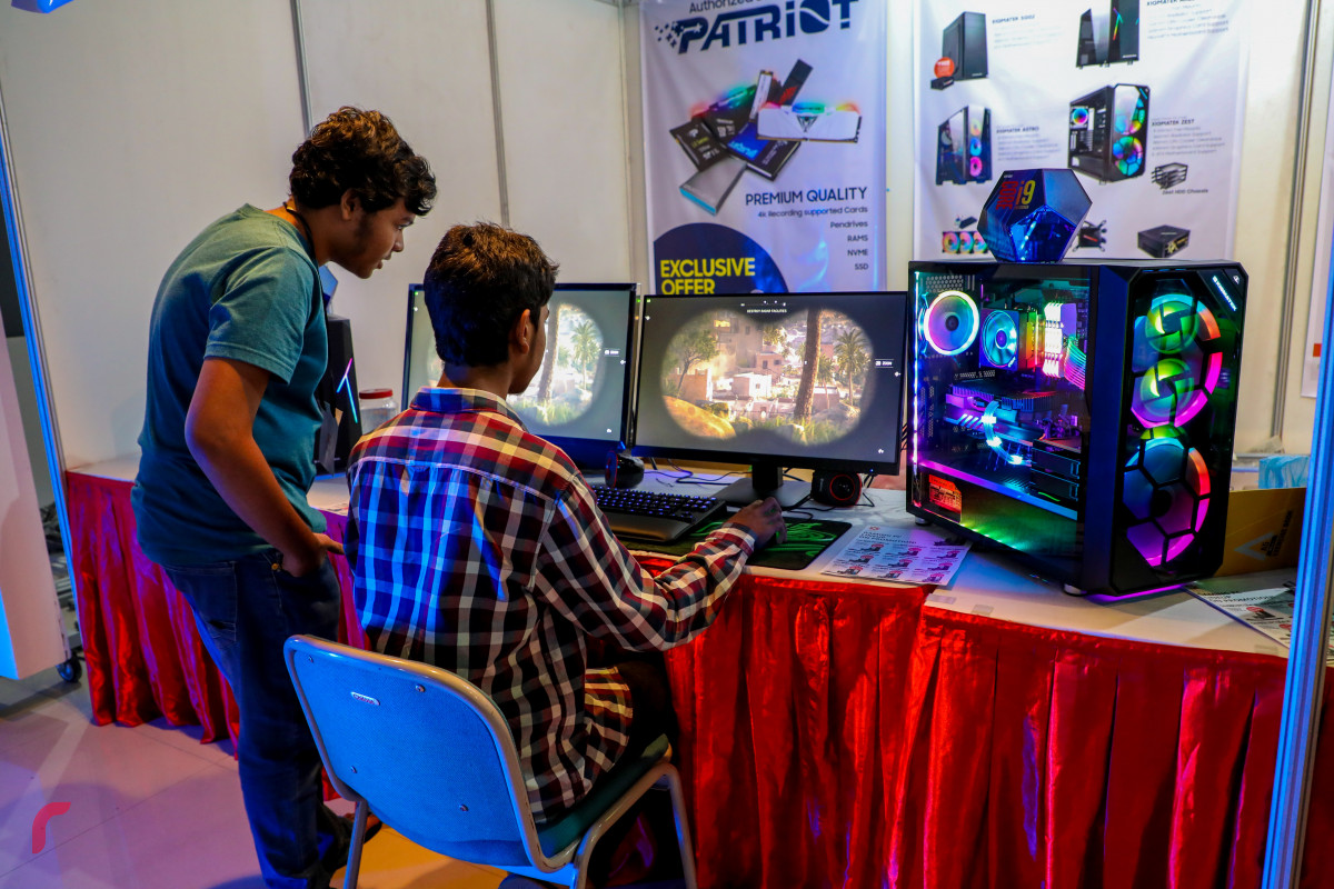 ނެޝަނަލް އާޓް ގެލަރީ ގައި ބޭއްވި ކޮސްޕްލޭ ގޭމިންގް ކޮންވެންޝަންގެ ތެރެއިން -- ފޮޓޯ : ޔޫސުފް ސޮފްވާން