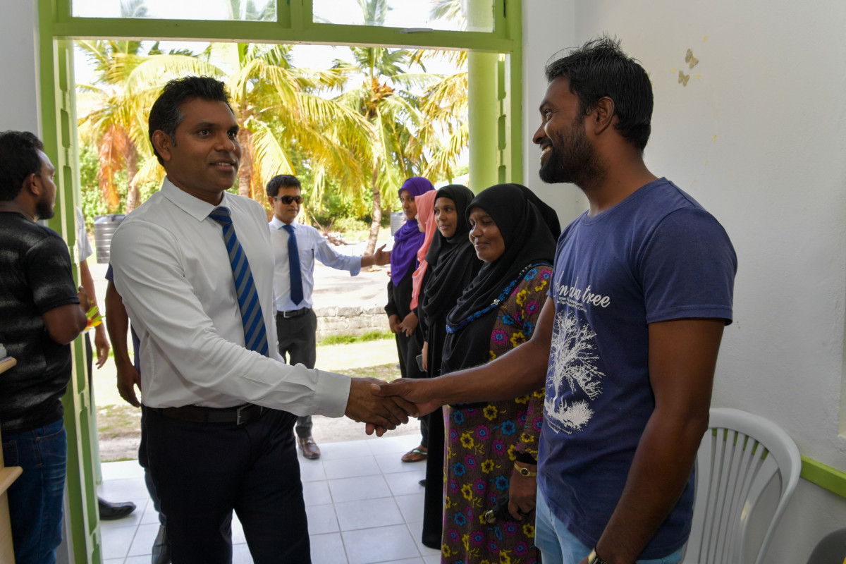 22 ޖޫން 2019 --ނައިބު ރައީސް އުލިގަމަށް ވަޑައިގެން އެ ރަށުގެ މުއައްސަސާތަކަށް ޒިޔާރަތް ކުރެއްވުން-- ފޮޓޯ: ރައީސް އޮފީސް