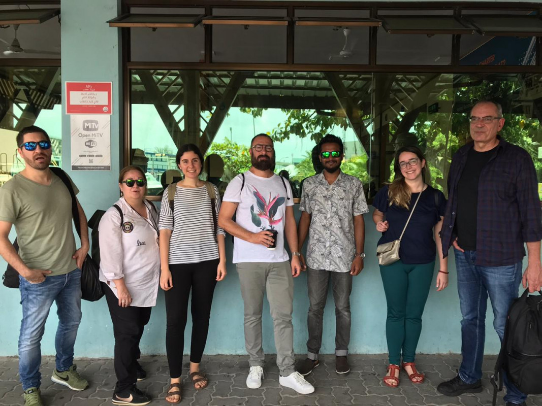 The Spanish journalists arrived on Monday and the the French journalists arrived on Tuesday