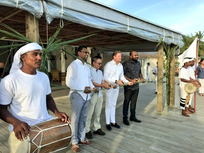 އިންޓަކޮންޓިނެންޓަލް މޯލްޑިވްސް މާމުނަގައު ރިސޯޓް ހުޅުވުން