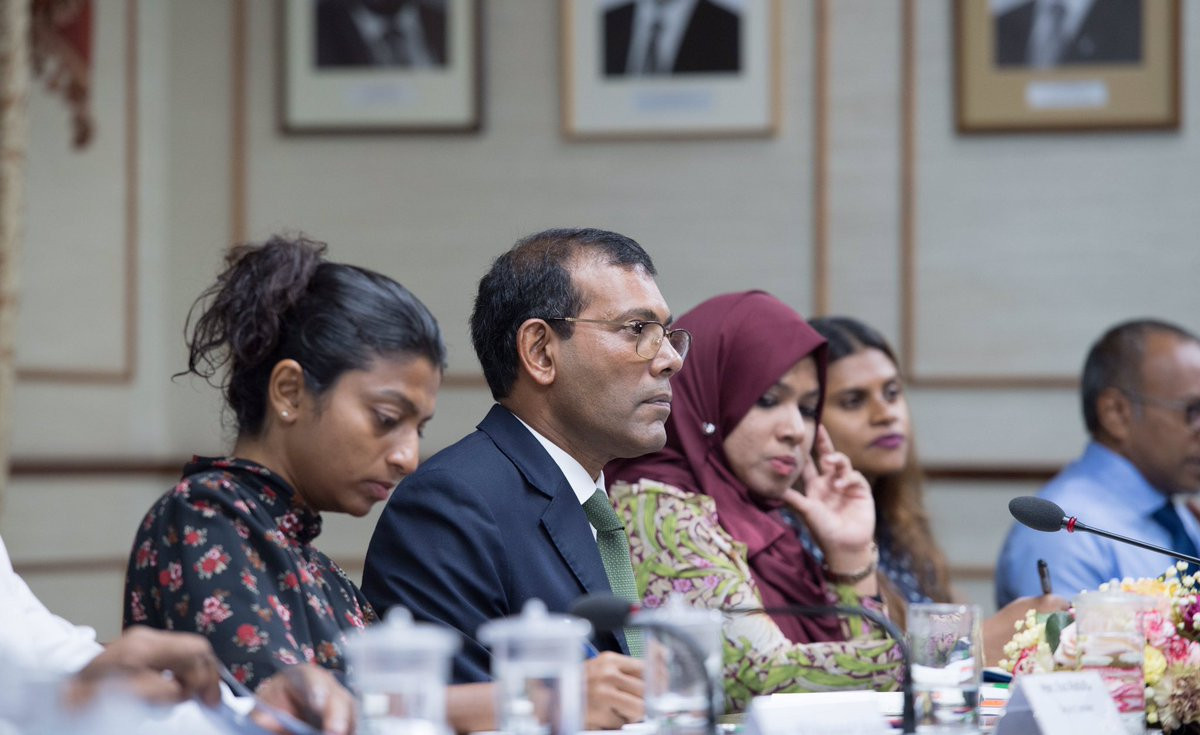 11 ޖުލައި 2019 --އެމެރިކާގެ ސްޓޭޓް ޑިޕާޓްމަންޓުގެ ކައުންޓަރ ޓެރަރިޒަމް ބިއުރޯގެ ޑެޕިޔުޓީ ކޯޑިނޭޓަރއާ، މަޖިލިހުގެ ރައީސް ބައްދަލުކުރެއްވުން-- ފޮޓޯ: ރައްޔިތުންގެ މަޖިލިސް