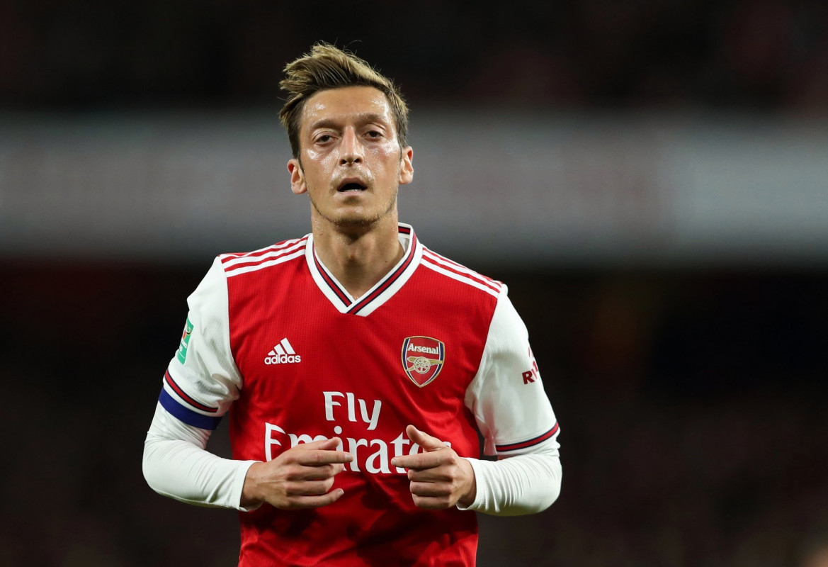 އާސެނަލްގެ މިޑްފިލްޑަރު މެސެޓް އޮޒިލް: އަންނަ ސީޒަނުގައި އޭނާ އާސެނަލްގައި މަޑުކުރާނެ