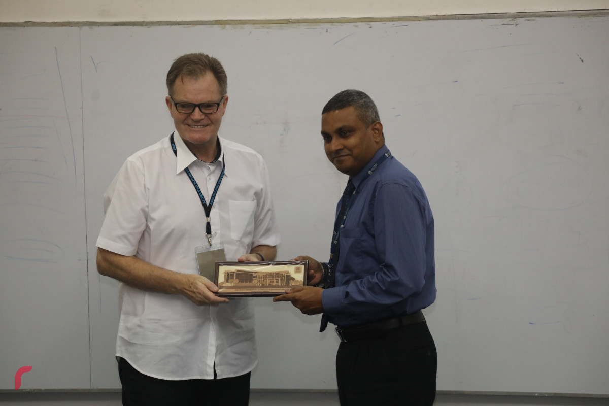 12 ޖޫން 2019 - - އޭޝިޔާ ޕެސިފިކް ޔުނިވަރސިޓީގެ ދަރިވަރުން ދިވެހިރާއްޖޭގެ ގައުމީ ޔުނިވަރސިޓީ އަށް ޒިޔާރަތް ކުރުން-- ފޮޓޯ: ޝުއައިބް މުހައްމަދު