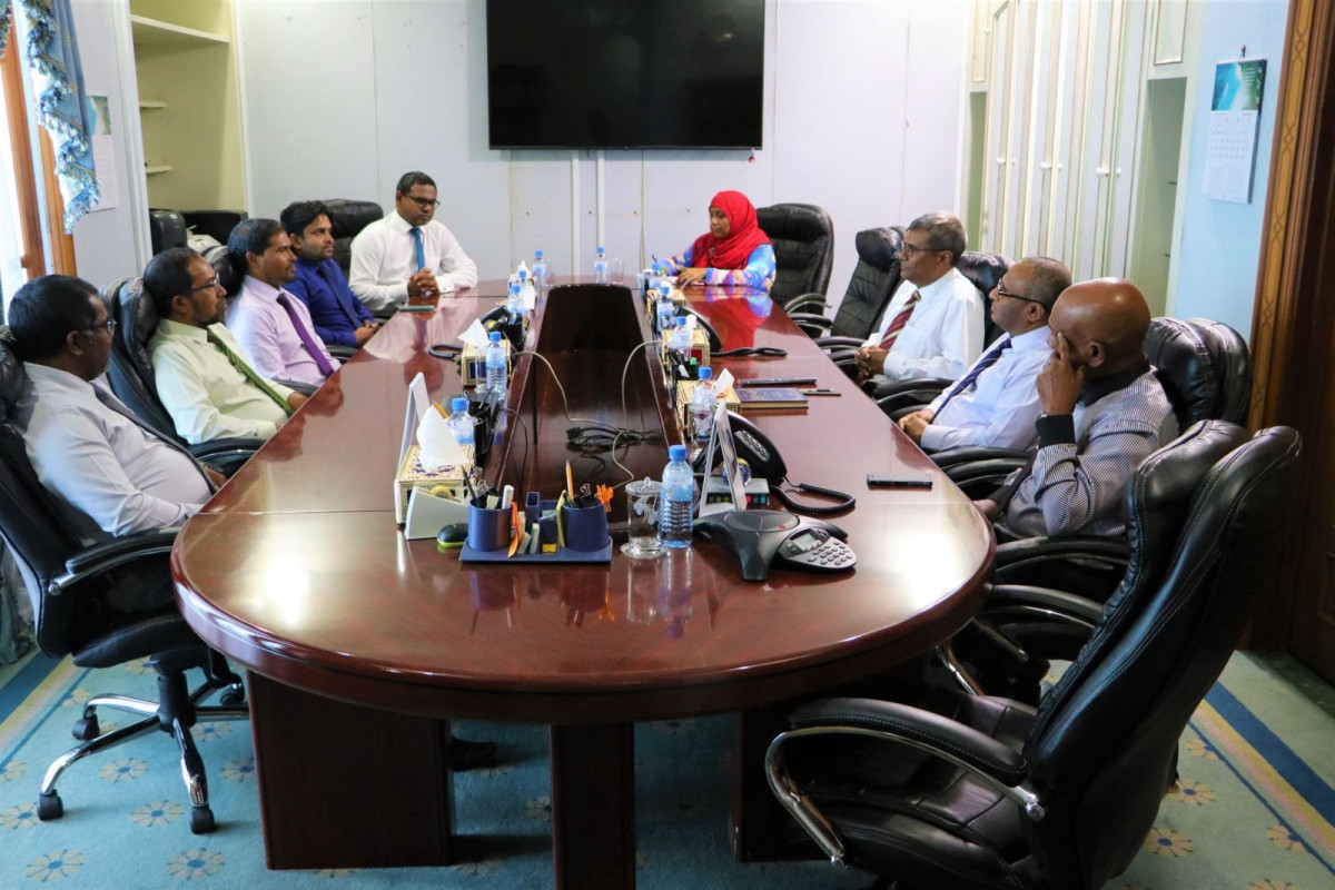 ސުޕްރީމް ކޯޓުގެ ފަނޑިޔާރުން ހައިކޯޓުގެ އިސްބޭފުޅުންނާއި އެކު ބޭއްވި ބައްދަލުވުމުގެ ތެރެއިން
