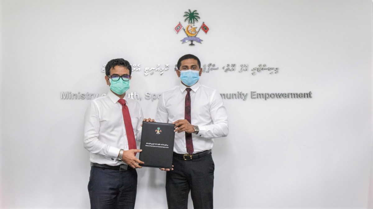 ނުވަ ރަށެއްގެ ދަނޑުގައި ޓާފް އެޅުމުގެ އެއްބަސްވުމުގައި ސޮއިކުރުމަށް ބޭއްވި ރަސްމިއްޔާތުގެ ތެރެއިން