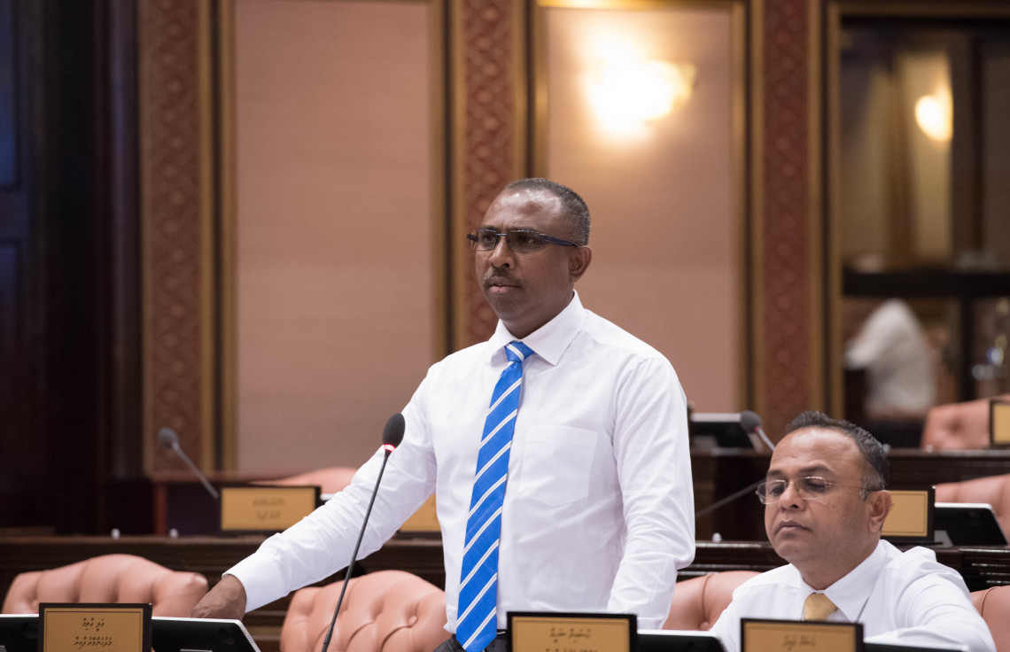 މެދު ހެންވޭރު ދާއިރާގެ މެމްބަރު އަލީ އާޒިމް