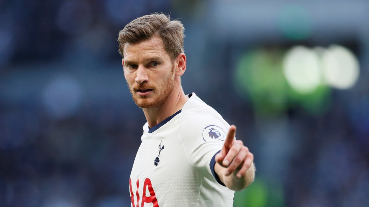 ޓޮޓެންހަމަށް ކުޅެމުން އައި ބެލްޖިއަމްގެ ޑިފެންޑަރު ޔެން ވަޓޮންގަން