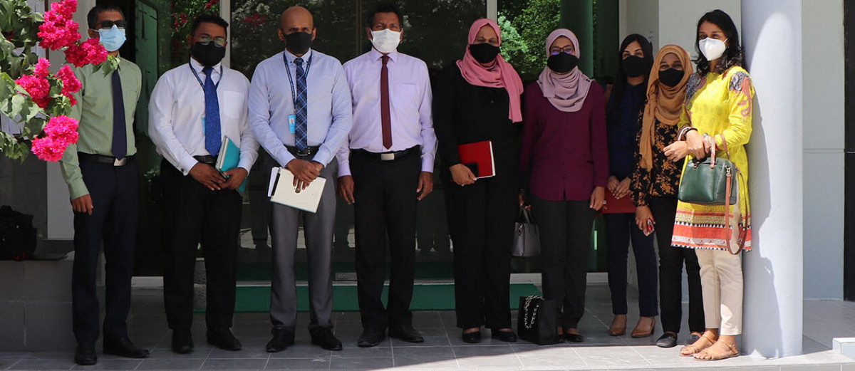 އެޗްއާރުސީއެމްގެ މެންބަރުން އައްޑޫ ސިޓީއަށް ޒިޔާރަތްކުރެއްވުން