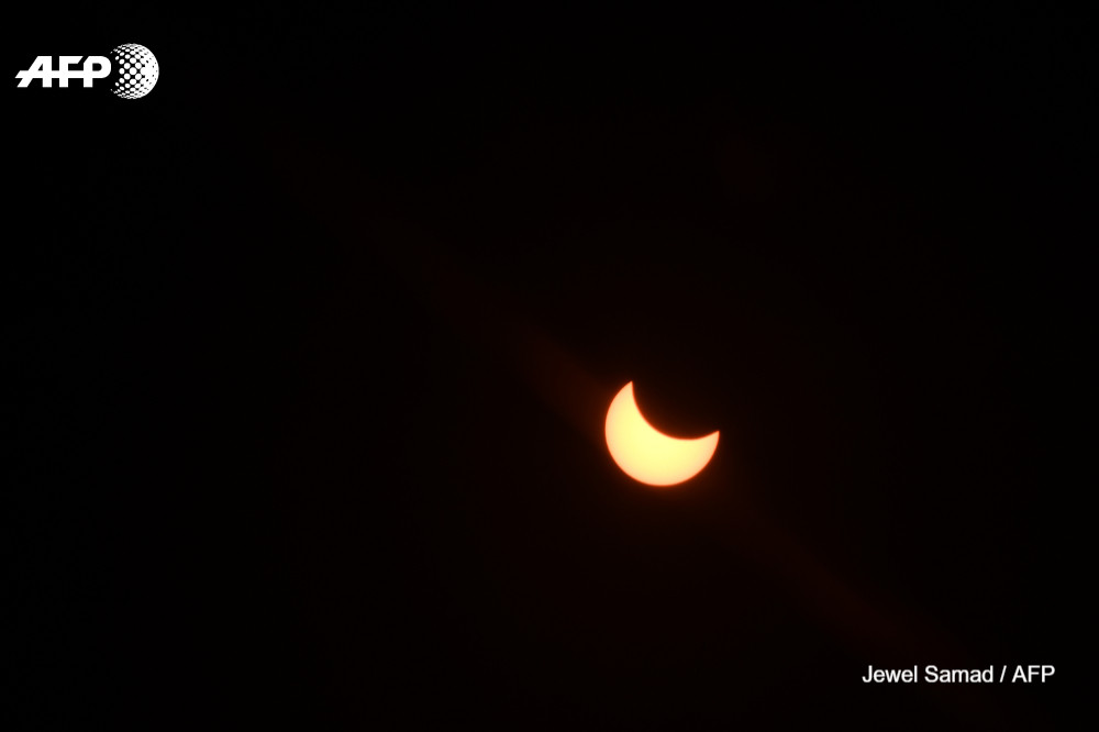 އިންޑިއާ، ބެންގަލޫރު - ރާއްޖެއަށް އަނގޮޓި ކޭތައިގެ ގޮތުގައި މަންޒަރެއް ނުފެންނާނެ. ރާއްޖެއަށް މިކޭތަ ފެނިފައިވަނީ ކުޑަ މިންވަރަކަށް -- ފޮޓޯ: އޭއެފްޕީ