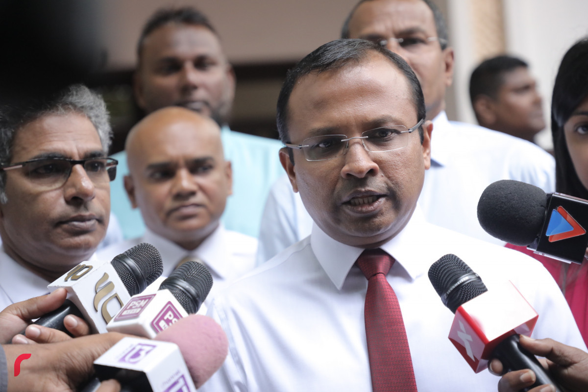 އަބްދުﷲ ރިޔާޒު - ތިމަރަފުށީ ދާއިރާ މެމްބަރު އަދި ކުރީގެ ޕޮލިސް ކޮމިޝަނަރ