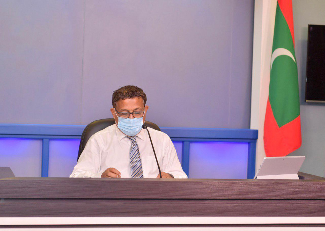 މިނިސްޓަރ އަސްލަމް ނޫސްވެރިންގެ ބައްދަލުވުމުގައި ވާހަކަ ދައްކަވަނީ