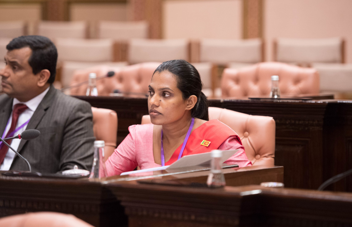 01 ސެޕްޓެމްބަރ 2019 | ހަތަރު ވަނަ ސައުތު އޭޝިޔަން ސްޕީކާރސް ސަމިޓްގެ ތެރެއިން | ސަމިޓްގައި މަޝްވަރާކުރެވެނީ ދެމެހެއްޓެނިވި ތަރައްޤީއަށް ޤައުމުތަކުން ކުރެވިދާނެ މަސައްކަތްތަކާއި ގުޅޭ ގޮތުން -- ފޮޓޯ: ރައްޔިތުންގެ މަޖިލިސް