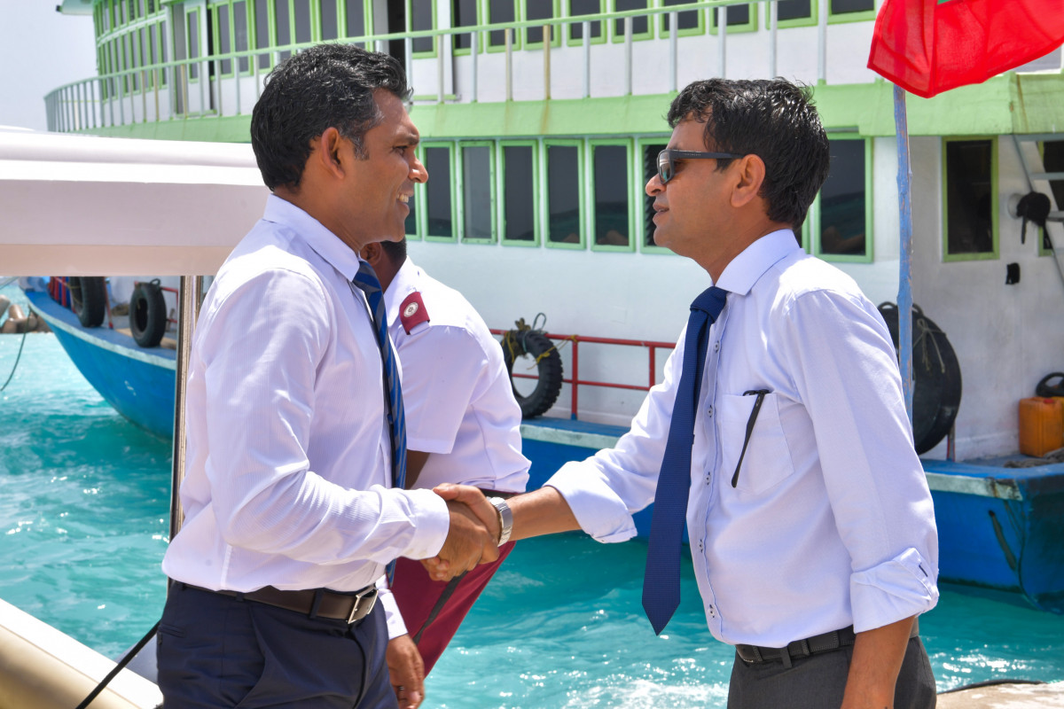 22 ޖޫން 2019 --ނައިބު ރައީސް އުލިގަމަށް ވަޑައިގެން އެ ރަށުގެ މުއައްސަސާތަކަށް ޒިޔާރަތް ކުރެއްވުން-- ފޮޓޯ: ރައީސް އޮފީސް