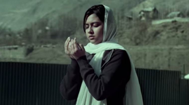 ގުލް މަކާއިގެ ޕޯސްޓަރެއް