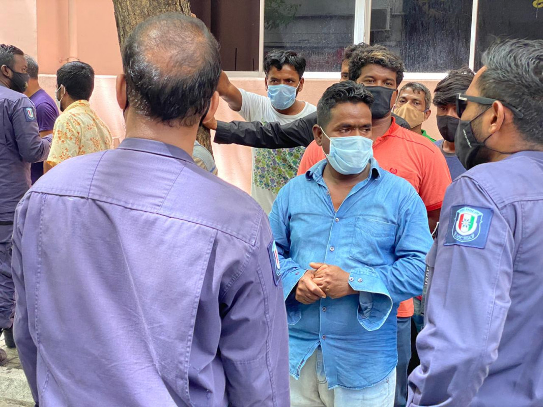 މިނިސްޓްރީން ބުނީ، ގިނަ މީހުން އަތުގައި ޕާސްޕޯޓުވެސް ނޯންނަ ކަމަށް