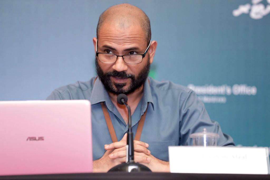 ޑޮކްޓަރ އިބްރާހީމް އަފްޒަލް ނޫސްވެރިންގެ ބައްދަލުވުމުގައި ވާހަކަ ދައްކަވަނީ