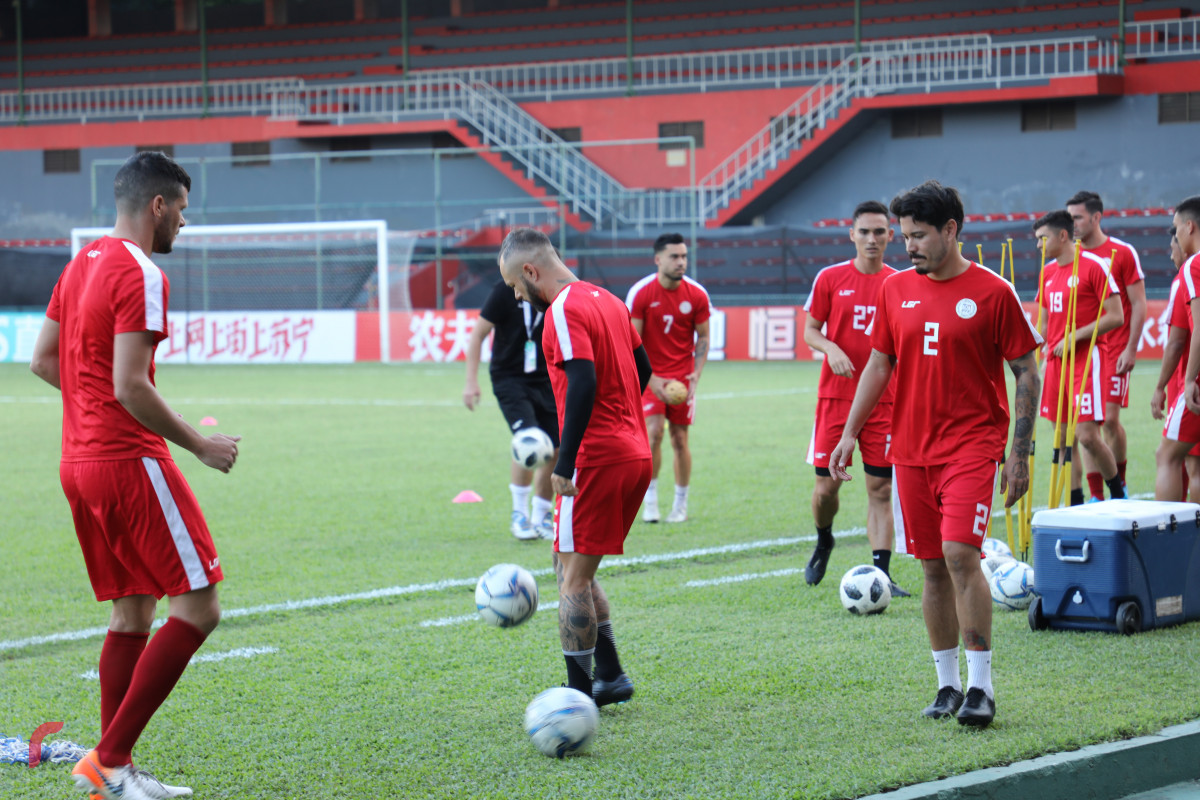 ވޯލްޑްކަޕް ކޮލިފައިންގައި ރާއްޖެ އާއި ފިލިޕީންސް މެޗުގެ ފަރިތަކުރުންތަކުގެ ތެރެއިން -- ފޮޓޯ : ޔޫސުފް ސޮފްވާން