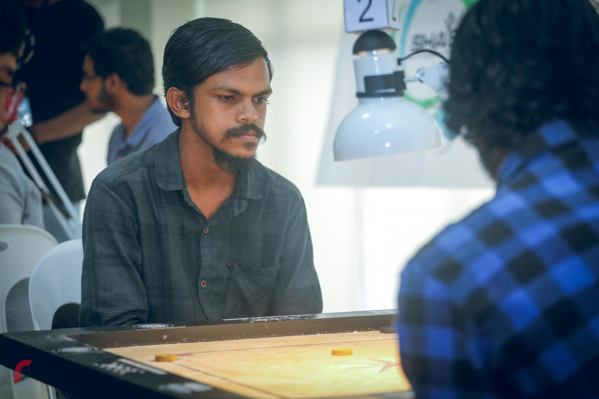 ކެރަމް ކުޅުން