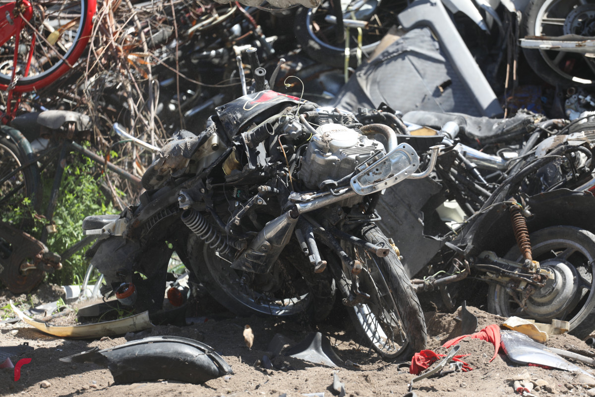 15 ޖޫން 2019 -- ޓޯކޮށްފައިވާ ބައެއް ވެހިކަލްތައް ނައްތާލަނީ-- ފޮޓޯ: ޝުއައިބް މުހައްމަދު