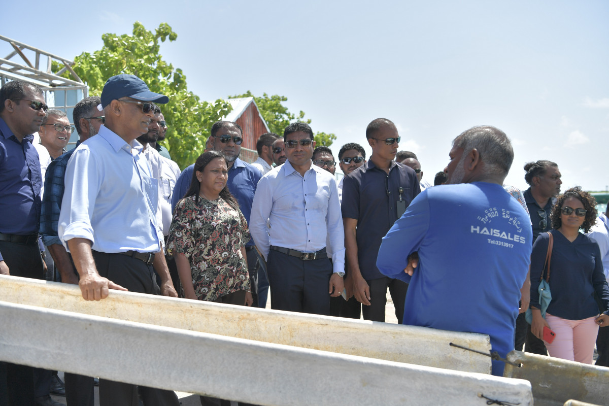 13 ޖުލައި 2019 --ރައީސް މިފްކޯގެ އައިސް ޕްލާންޓްއަށް އަށް ޒިޔާރަތް ކުރައްވާ އެތާގެ މަސައްތަތްތައް ބައްލަވައިލަނީ-- ފޮޓޯ: ރައީސްއޮފީސް