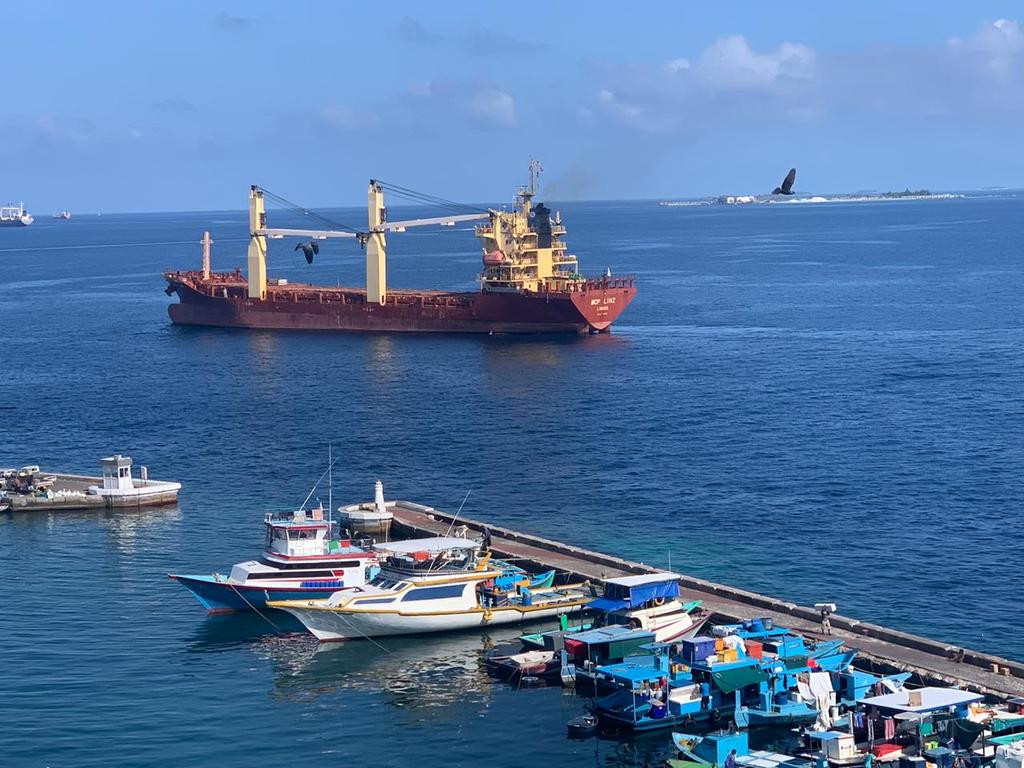 އިންޑިއާ އާއި ކުޅުދުއްފުއްޓާއި ދެމެދު ދަތުރުކުރާ ކާގޯ ފެރީ