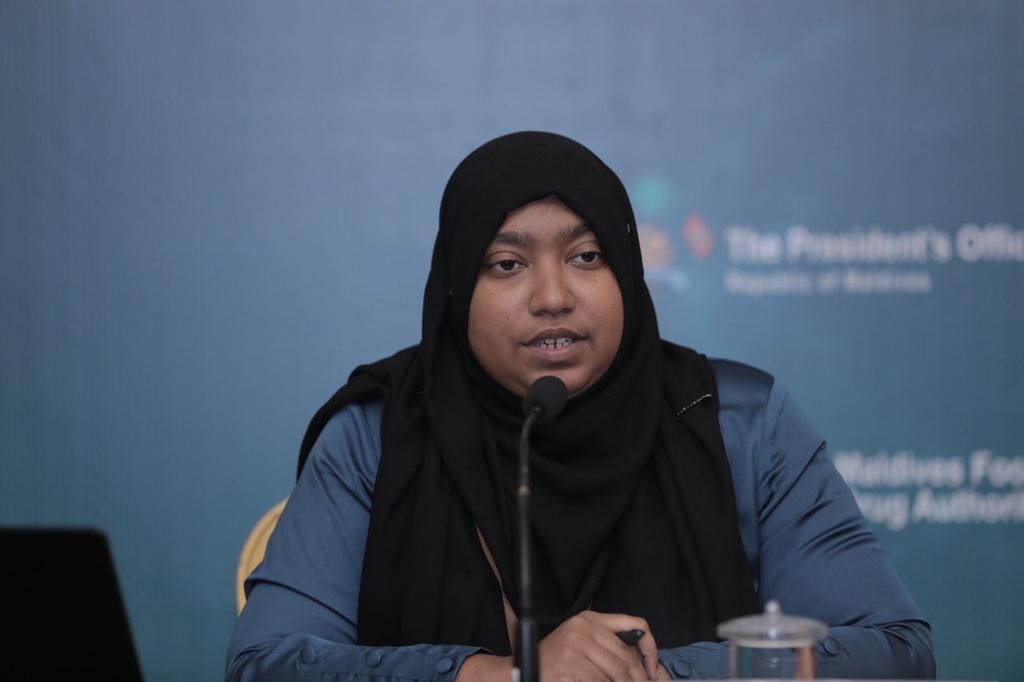 ޑރ ނަޒްލާ ރަފީގް