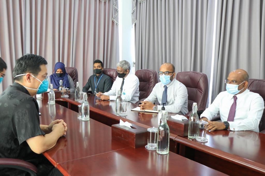 Chinese Ambassador, Zhang Lizhong, met with Foreign Minister Abdulla Shahid and Finance Minister Ibrahim Ameer on Monday