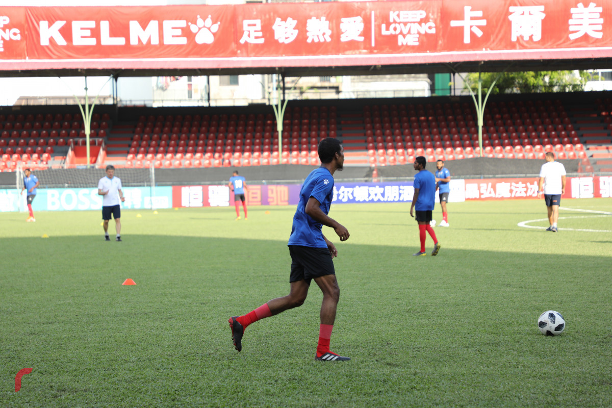 ވޯލްޑްކަޕް ކޮލިފައިންގައި ރާއްޖެ އާއި ފިލިޕީންސް މެޗުގެ ފަރިތަކުރުންތަކުގެ ތެރެއިން -- ފޮޓޯ : ޔޫސުފް ސޮފްވާން