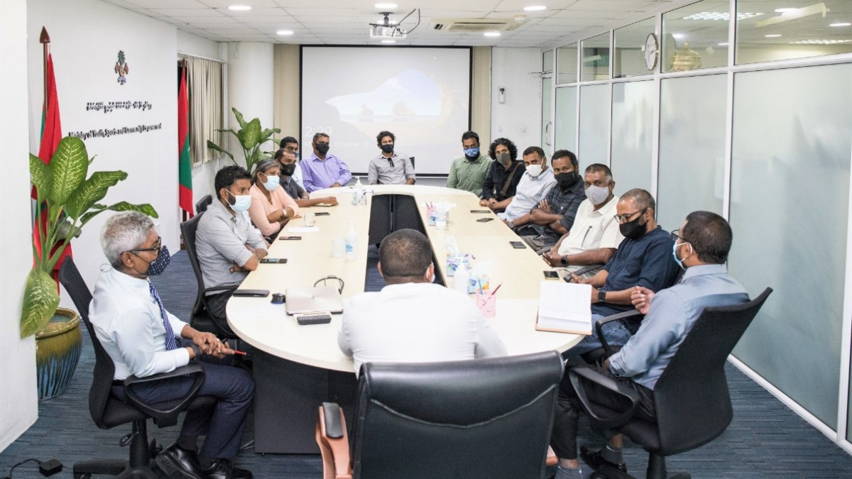 އައިއޯއައިޖީ ބޭއްވުމާ ގުޅޭ ގޮތުން ހޯމަ ދުވަހު ކުޅިވަރު އެސޯސިއޭޝަންތަކާއެކު ބޭއްވި ބައްދަލުވުމުގެ ތެރެއިން