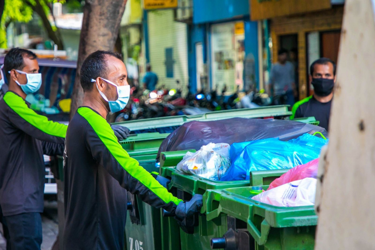 ވެމްކޯގެ މުވައްޒަފުންތަކެއް - މުވައްޒަފުންގެ ރައްކާތެރިކަމަށްޓަކައި ރިސްކު ލެވެލް ތަކުގައި މަސައްކަތް ކުރާނެ ކޮންޓިންޖެންސީ ޕްލޭނެއެއް ވަނީ އެކުލަވާލާފައި - ފޮޓޯ: ރާއްޖެއެމްވީ