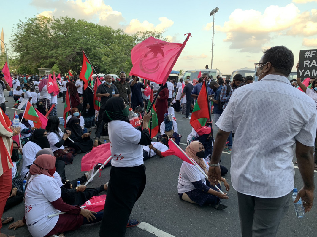 އެޗްޕީއޭގެ ގައިޑްލައިންތަކާ ޚިލާފަށް އިދިކޮޅުން ބޭއްވި މުޒާހަރާތަކުގެ ތެރެއިން