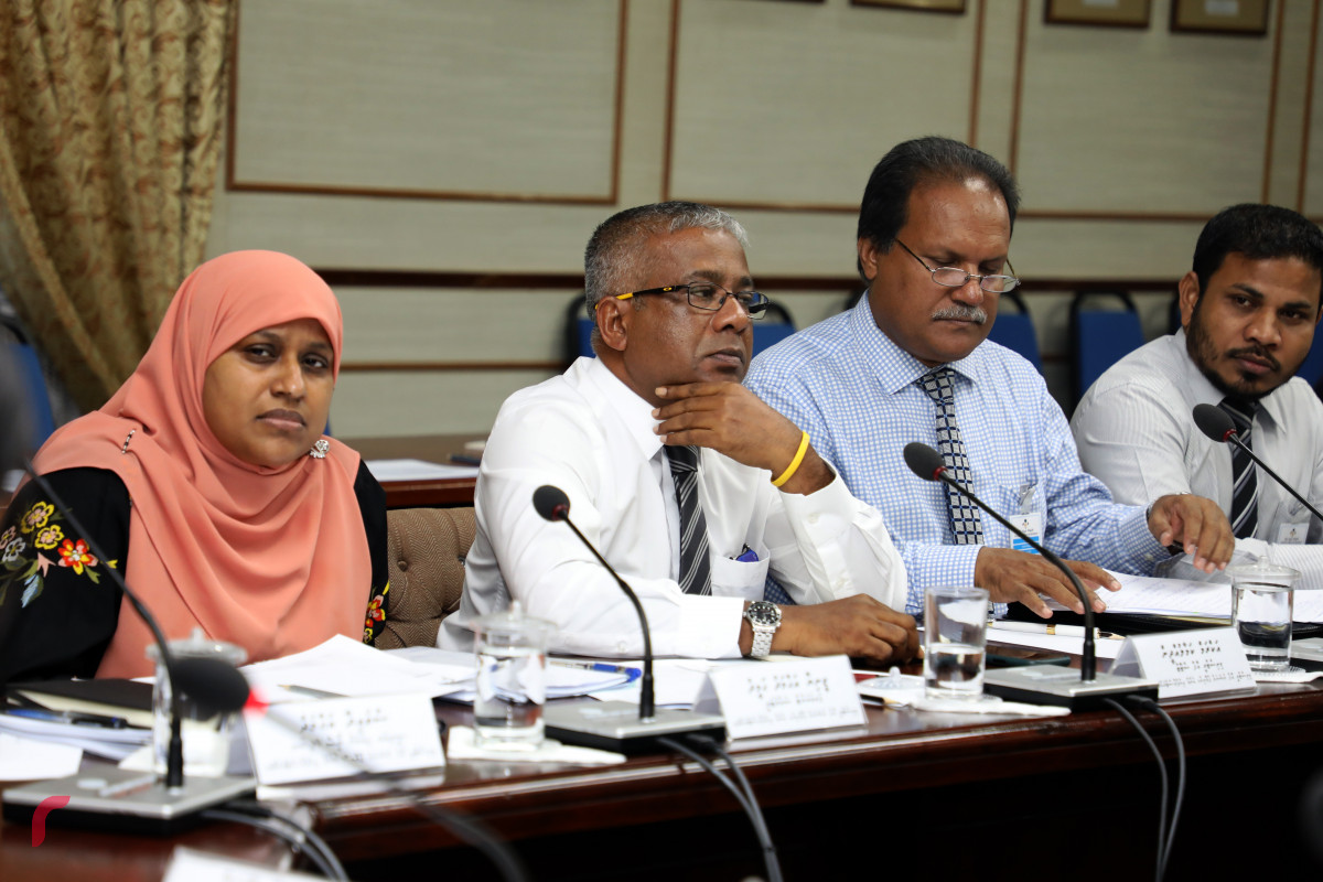 ރައްޔިތުންގެ މަޖިލީހުގެ މިނިވަން މުއައްސަސާތަކުގެ ކޮމެޓީގެ ބައްދަލުވުމުގެ ތެރެއިން -- ފޮޓޯ: ޔޫސުފް ސޮފްވާން