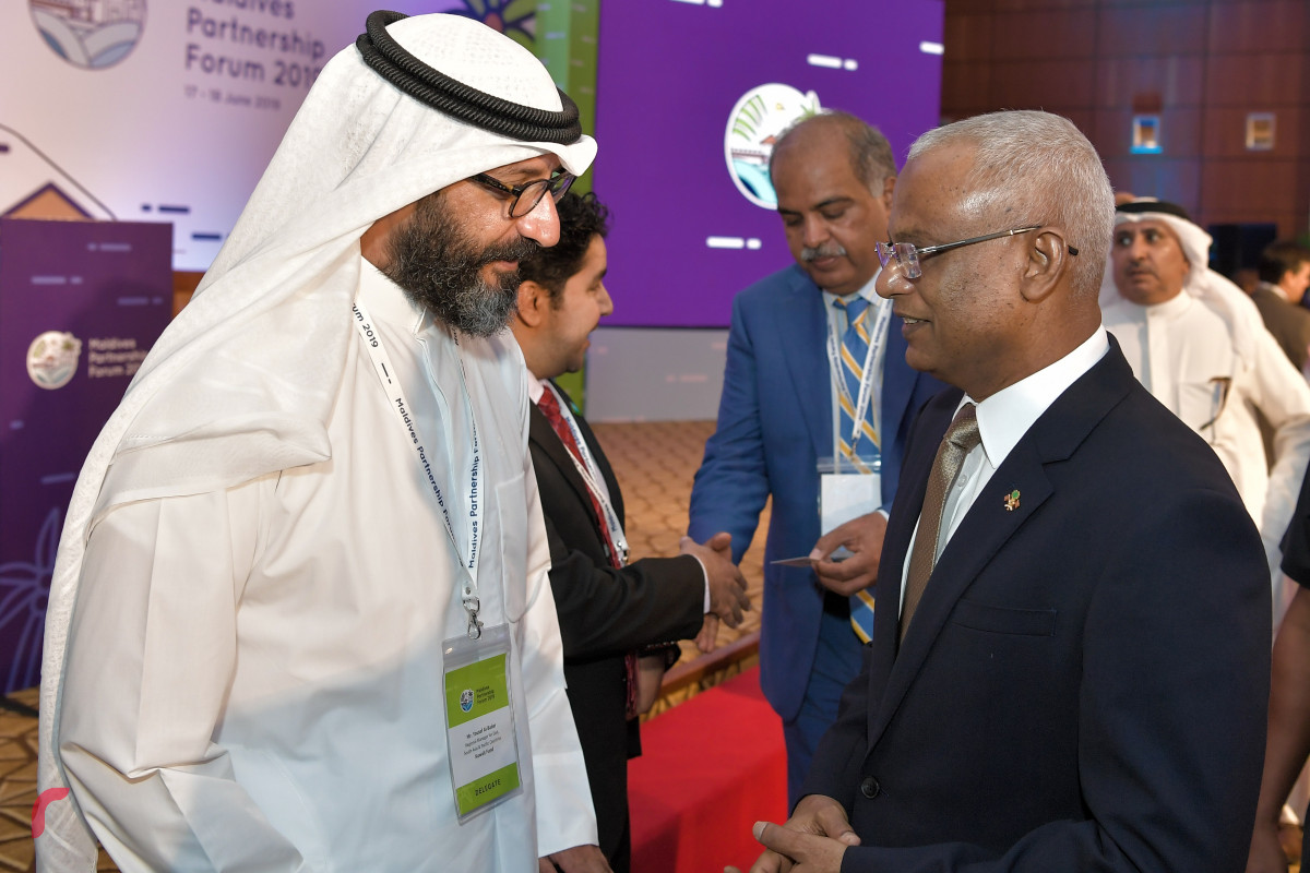 17 ޖޫން 2019 --މޯލްޑިވްސް ޕާރޓްނަރޝިޕް ފޯރަމް ގެ ތެރެއިން. މި ފޯރަމް ހުޅުވުމުގެ ރަސްމިއްޔާތުގައި ފޯރަމްގެ ބައިވެރިއަކާ ރައީސް ސޯލިހް ވާހަކަފުޅު ދައްކަވަނީ.-- ފޮޓޯ: ރައީސް އޮފީސް