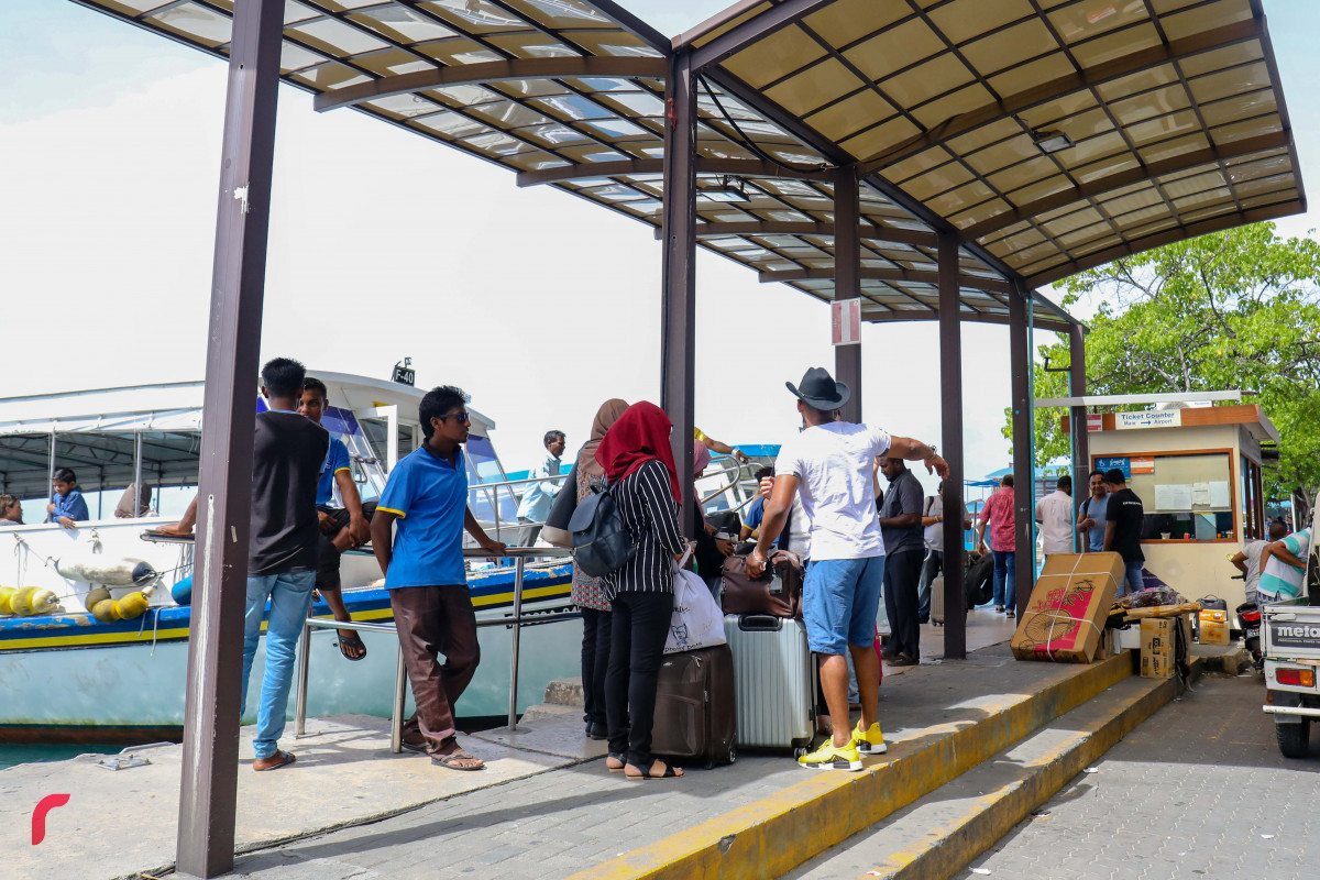 ބަޔަކު ފުރަން ދަނީ