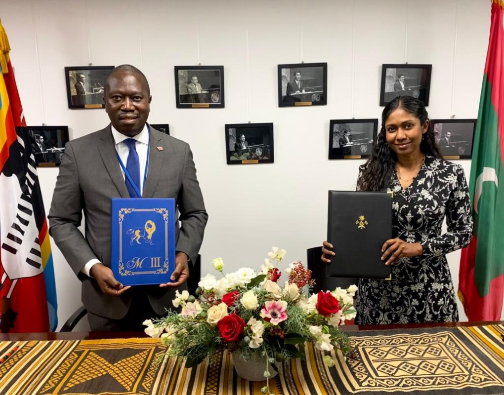 ވެހިރާއްޖޭގެ ފަރާތުން އދ އަށް ކަނޑައަޅާފައި ހުންނަވާ ދާއިމީ މަންދޫބު ތިލްމީޒާ ހުސެއިން އާއި އެސްވަތީނީއިން އދއަށް ކަނޑައަޅާފައި ހުންނަވާ ދާއިމީ މަންދޫބު މެލޫސީ މާރޓިން މަސޫކޫ